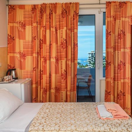 Apartments Pod Lozom With Seaview Petrovac Quarto foto