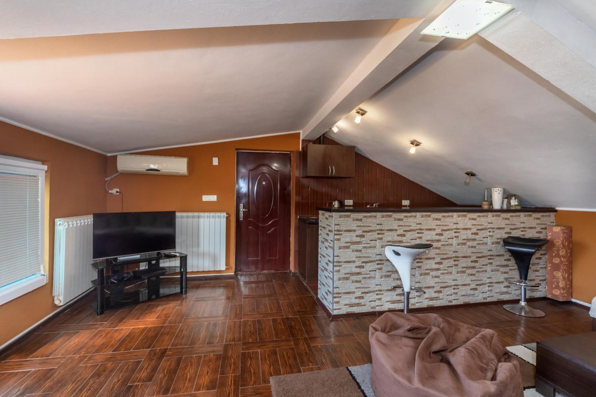 Apartments Pod Lozom With Seaview Petrovac Quarto foto